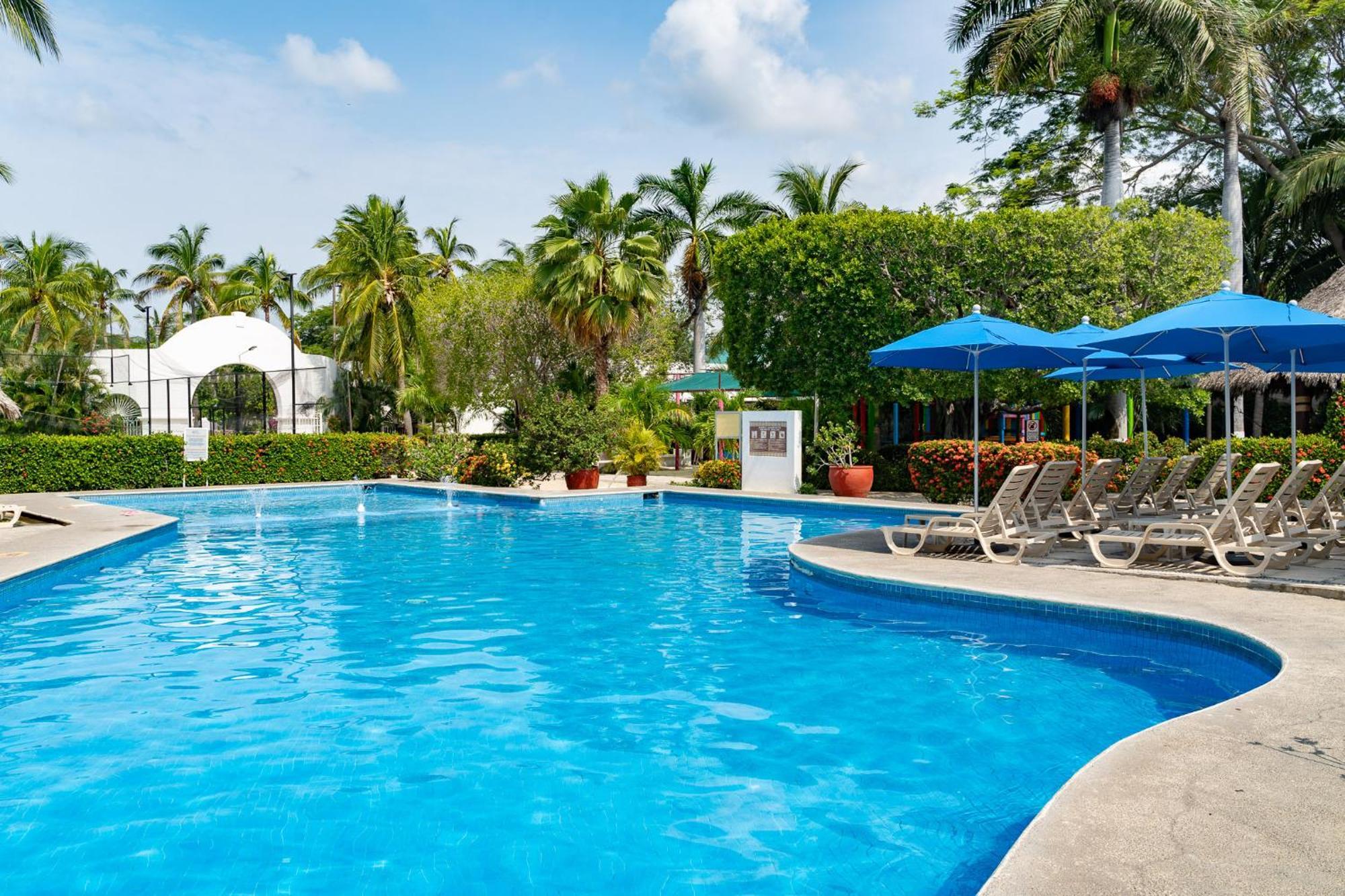 Hotel Castillo Huatulco & Beach Club Santa Cruz Huatulco Kültér fotó